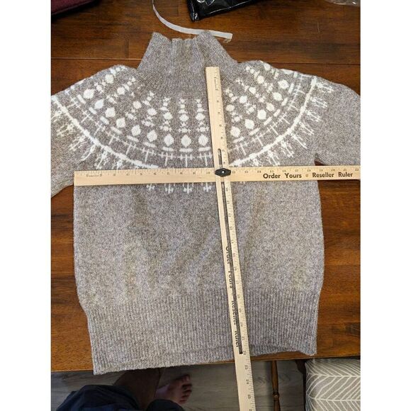 Free Assembly Gray and White Sweater with Mock Neck Womens Medium - Picture 6 of 6